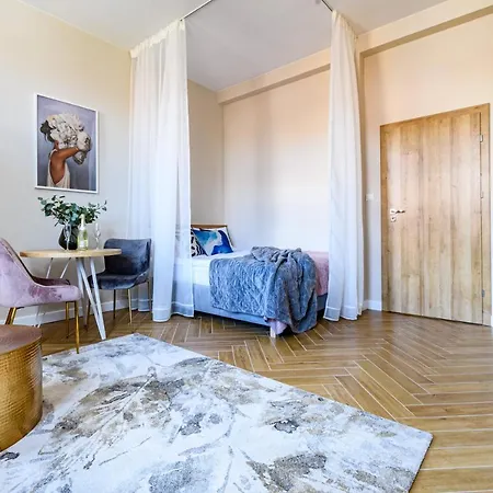 Movo Old Town Apartment Warsaw