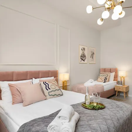 Movo Old Town Apartment Warsaw